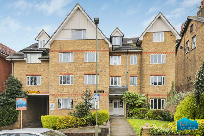 1 Bedroom Apartment To Rent In Friern Park, London, N12