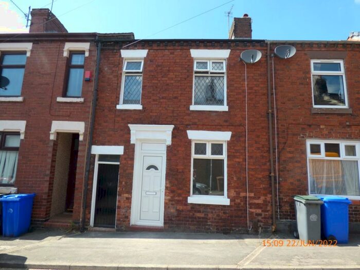 3 Bedroom Terraced House To Rent In Murray Street, ST6