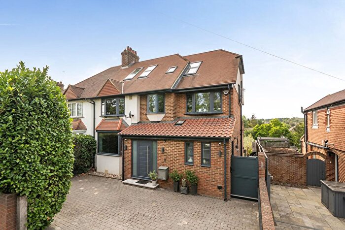 4 Bedroom Semi Detached House For Sale In Hayes Lane, Hayes, Kent, BR2
