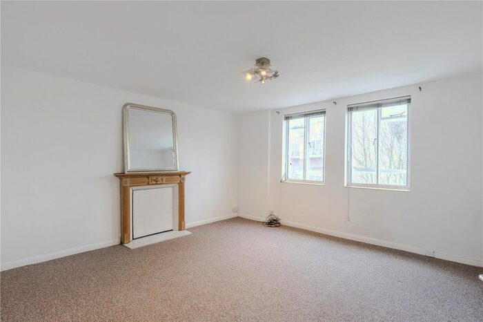 2 Bedroom Flat To Rent In Leinster Gardens, London, W2