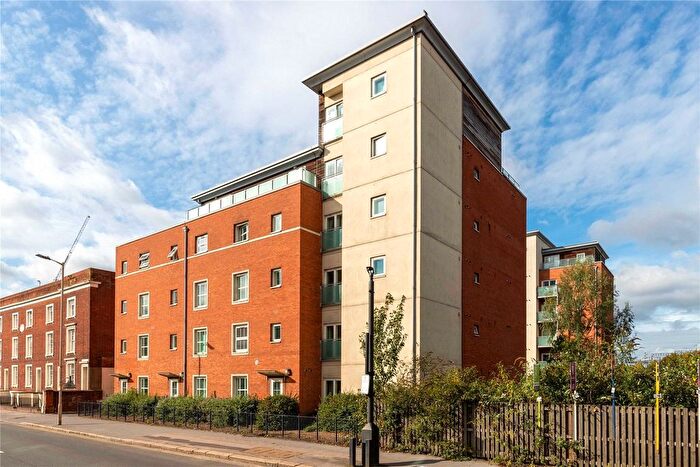 2 Bedroom Flat To Rent In Malcolm Place, Caversham Road, Reading, Berkshire, RG1