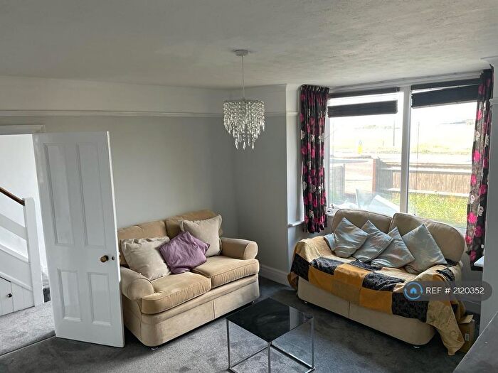3 Bedroom Terraced House To Rent In Brighton Road, Lancing/ Shoreham, BN15