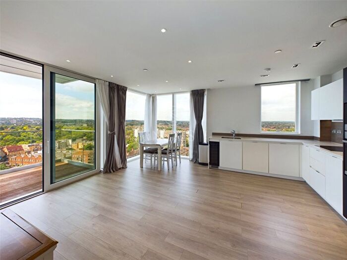 2 Bedroom Flat To Rent In Kingly Building, Woodberry Down, London, N4