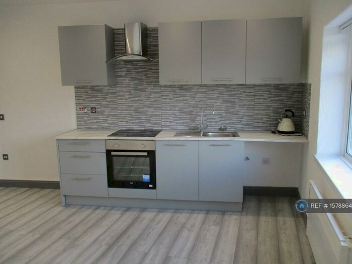 1 Bedroom Flat To Rent In Mosley Common Road, Worsley, Manchester, M28