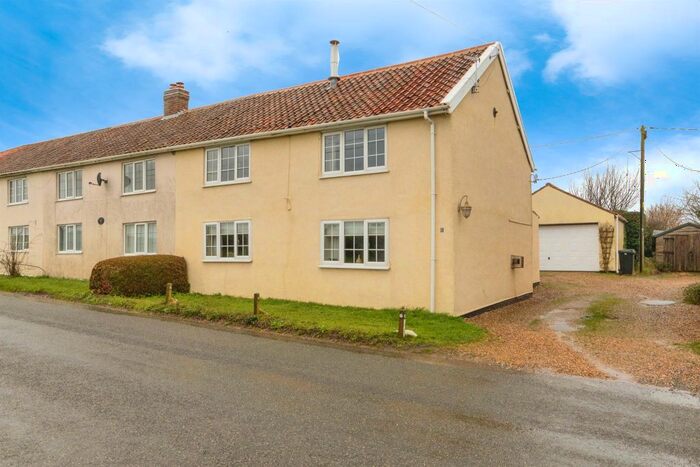 3 Bedroom Semi-Detached House For Sale In Rush Green, Barnham Broom, Norwich, NR9