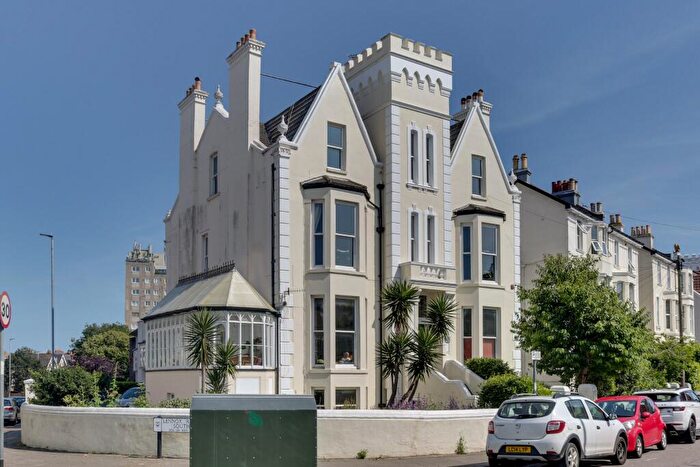 3 Bedroom Apartment For Sale In Lennox Road South, Southsea, PO5