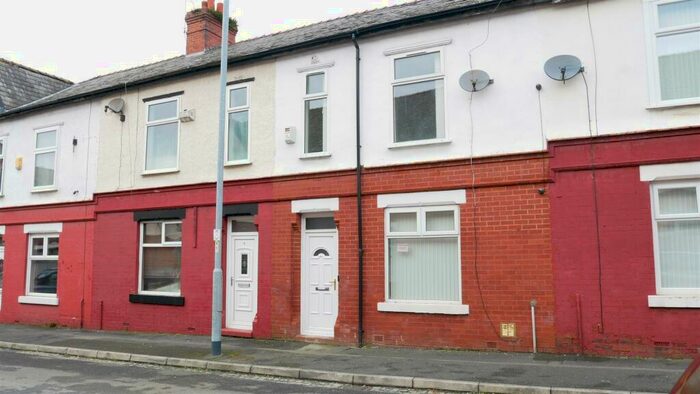 3 Bedroom Terraced House To Rent In Essex Road, Manchester, M18