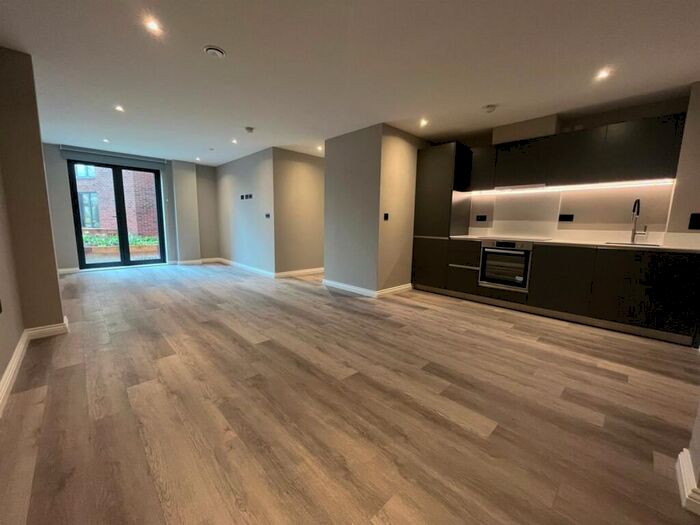 3 Bedroom Apartment To Rent In Springwell Gardens, Springwell Road, Leeds, LS12