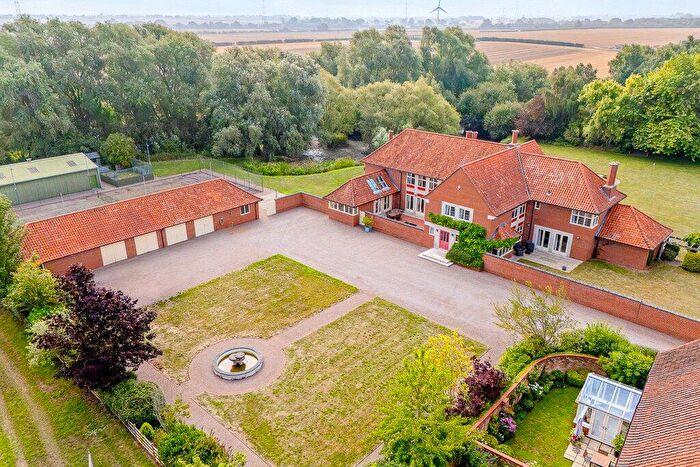 6 Bedroom Detached House For Sale In Granary Court, Brampton, Lincoln, LN1