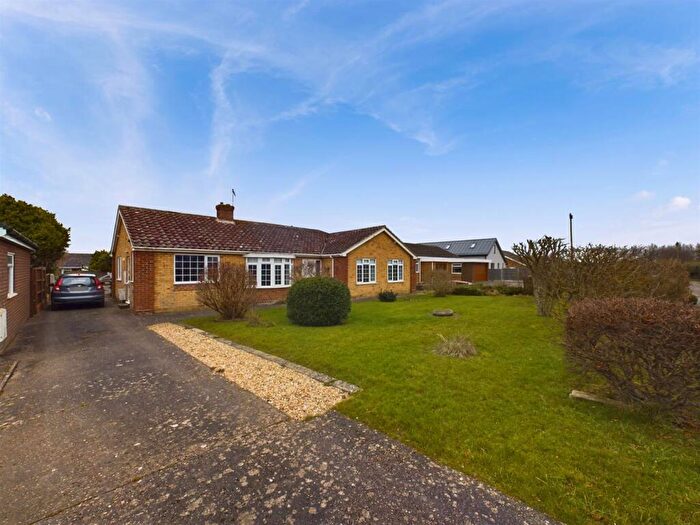 3 Bedroom Detached Bungalow For Sale In Sandhurst Road, Sandilands, LN12