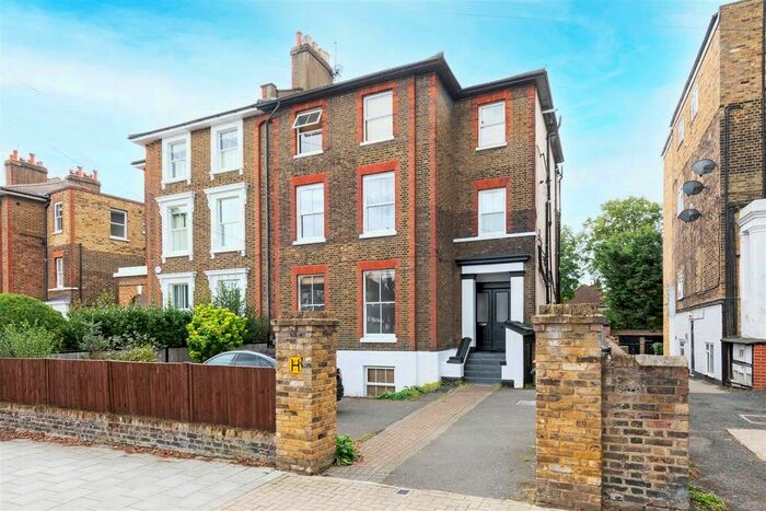 2 Bedroom Flat To Rent In Wimbledon Park Road, London, SW18