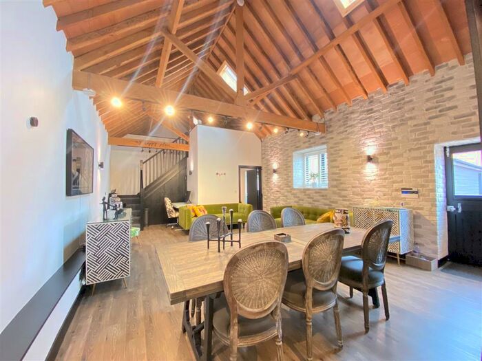 2 Bedroom Barn To Rent In The Barns, Hemel Hempstead, HP3