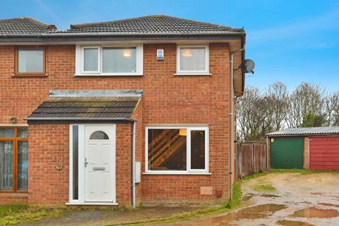 3 Bedroom Semi Detached House For Sale In Favell Drive, Furzton, Milton Keynes, MK4