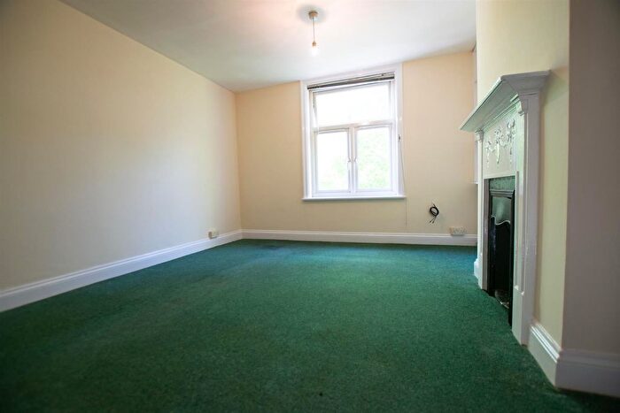 1 Bedroom Flat To Rent In Western Road, Crowborough, TN6