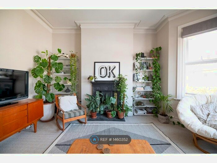 3 Bedroom Flat To Rent In Warwick Road, Cliftonville, Margate, CT9