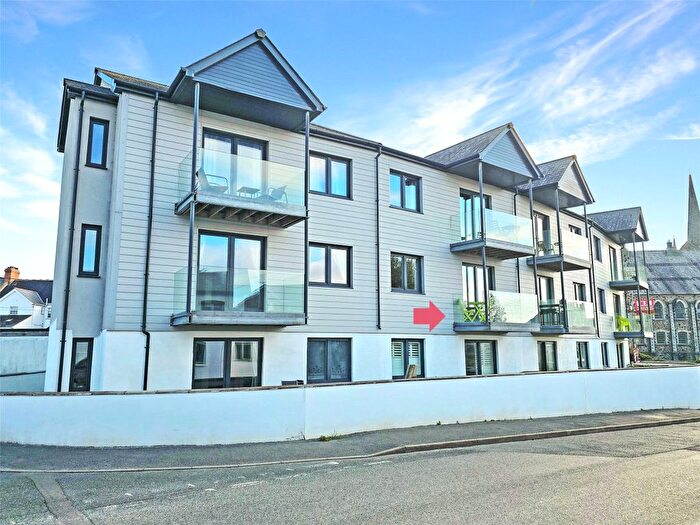 2 Bedroom Flat For Sale In Flexbury Park, Bude, Cornwall, EX23