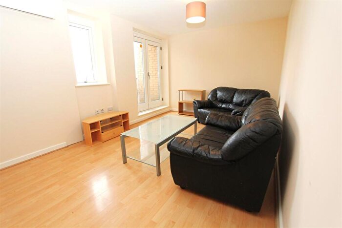 2 Bedroom Flat To Rent In Aspect, Elmwood Lane, LS2