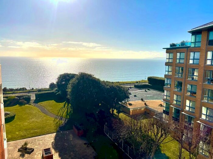 3 Bedroom Apartment For Sale In Manor Road, Bournemouth, Dorset, BH1