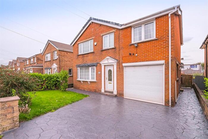 5 Bedroom Detached House For Sale In Marcus Way, Huddersfield, HD3