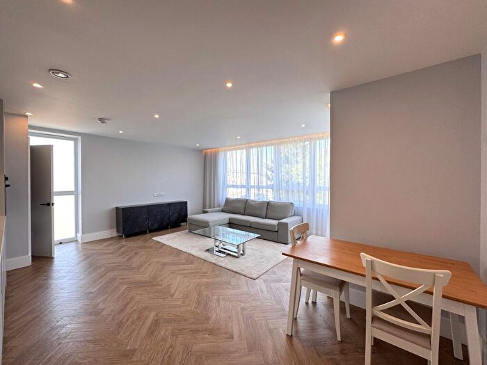 2 Bedroom Apartment To Rent In Draycott Avenue, Kenton, HA3