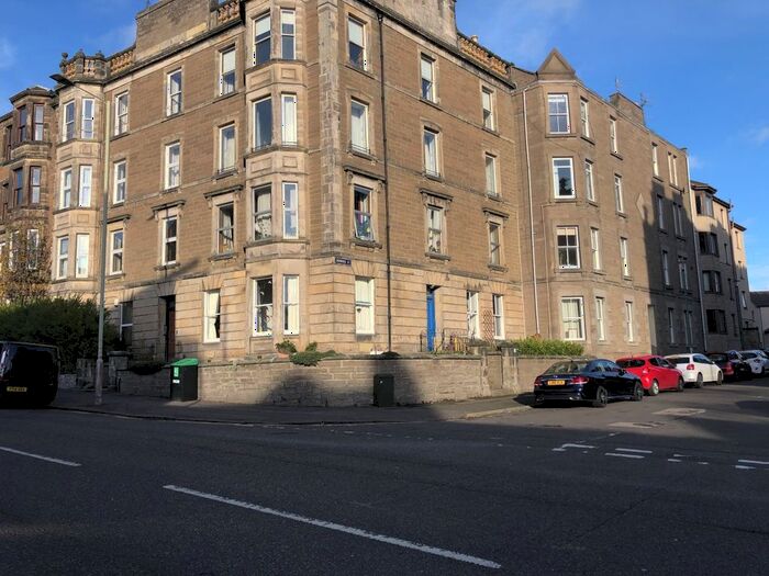 2 Bedroom Flat To Rent In Gowrie Street, Dundee, DD2
