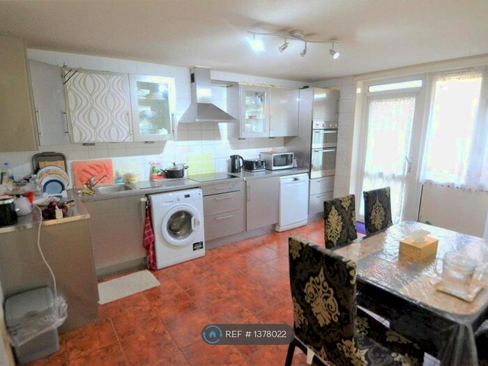 3 Bedroom Terraced House To Rent In Eldridge Close, Feltham, TW14