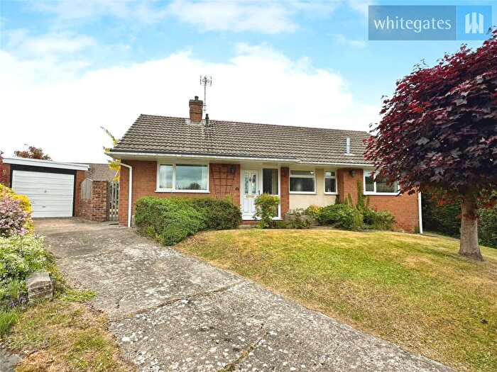 3 Bedroom Bungalow For Sale In Petit Close, Cefn-y-Bedd, Wrexham, Flintshire, LL12