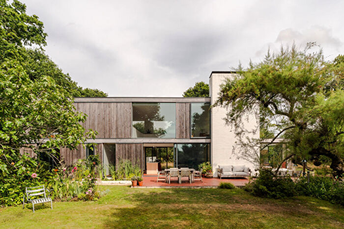 4 Bedroom Detached House For Sale In Woodpeckers, Woodpeckers, Hordle, Hampshire, SO41