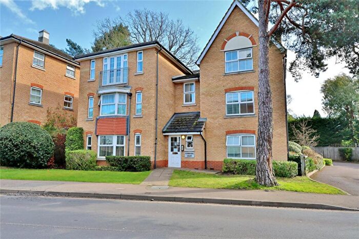 2 Bedroom Apartment For Sale In Oriental Road, Woking, Surrey, GU22