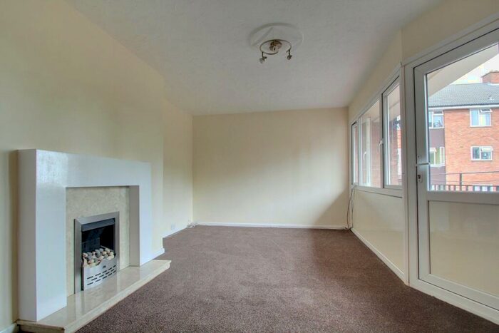 2 Bedroom Flat To Rent In Islington, Halesowen, B63