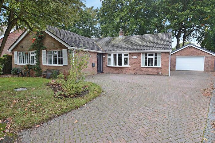 4 Bedroom Detached Bungalow For Sale In Ashdown, Oak Close, Woodhall Spa, LN10