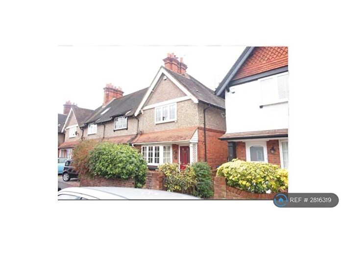 2 Bedroom Semi Detached House To Rent In Portlock Road, Maidenhead, SL6