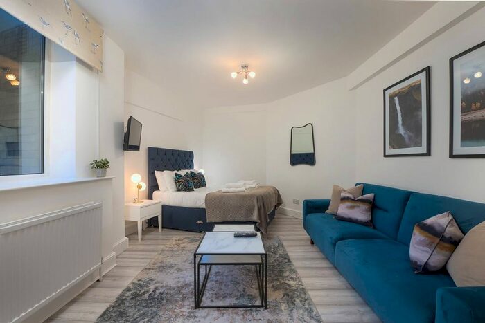 Studio To Rent In Sloane Avenue (), Chelsea Cloisters, London, SW3