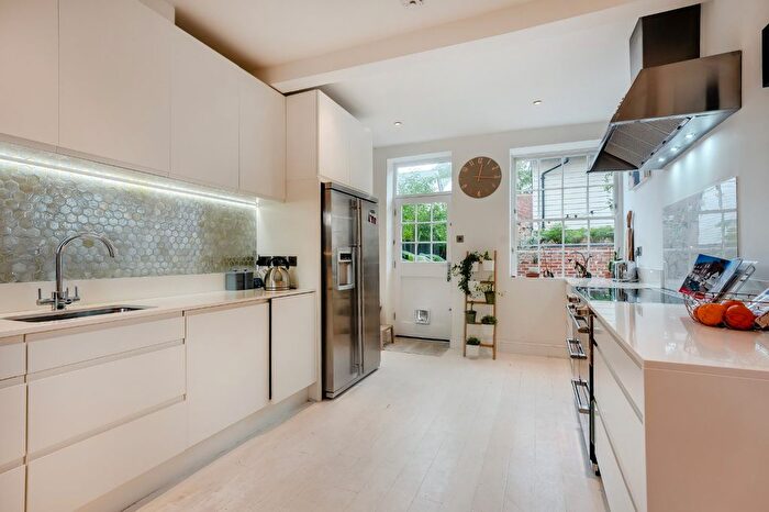 3 Bedroom Terraced House For Sale In Stour Street, Canterbury, Kent, CT1