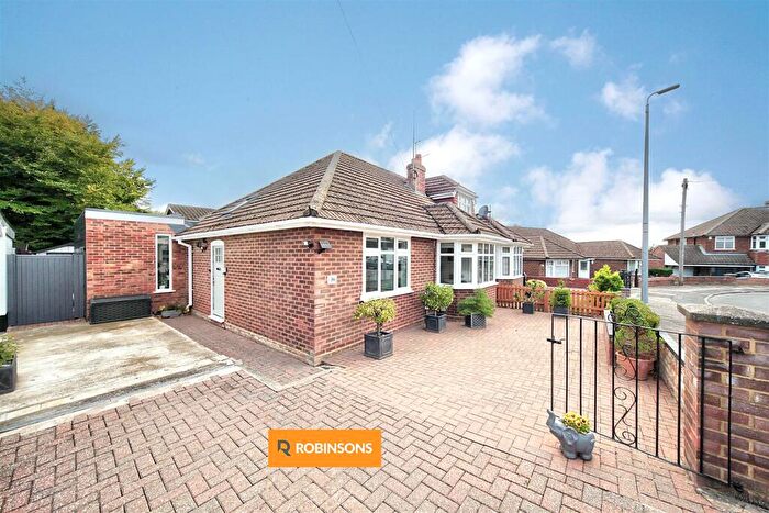 2 Bedroom Semi-Detached Bungalow For Sale In Marina Drive, Dunstable, LU6