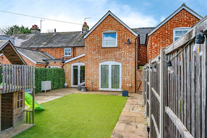3 Bedroom Terraced House For Sale In Upper Green, Ickleford, Hitchin, SG5