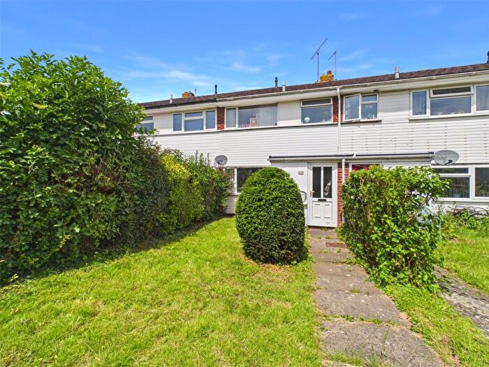 3 Bedroom Terraced House For Sale In Ravensmead, Chinnor, OX39
