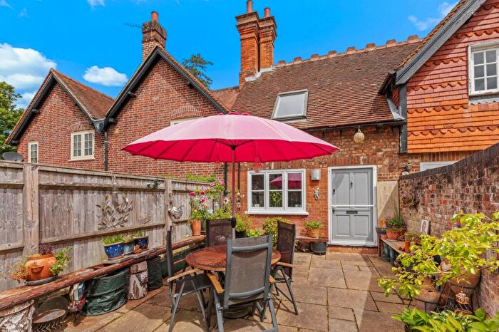 1 Bedroom Terraced House For Sale In The Leys, Halton Village, HP22