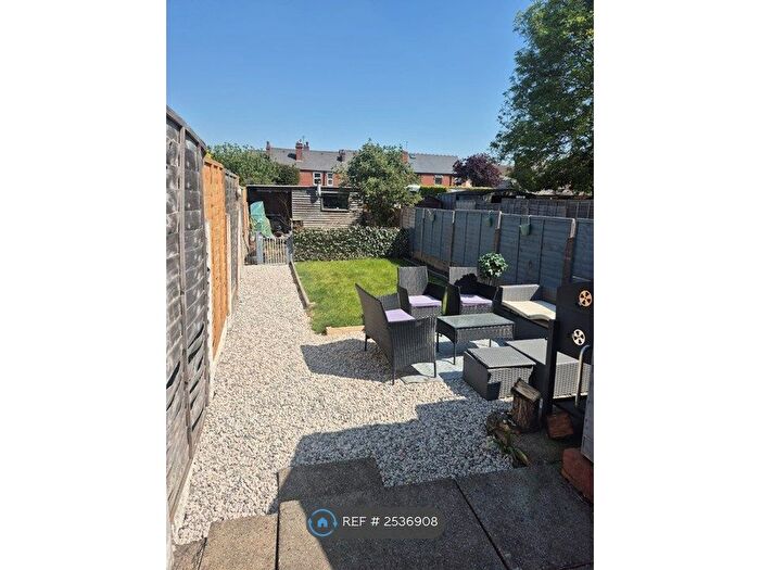 2 Bedroom Terraced House To Rent In Green Lane, Halesowen, B62