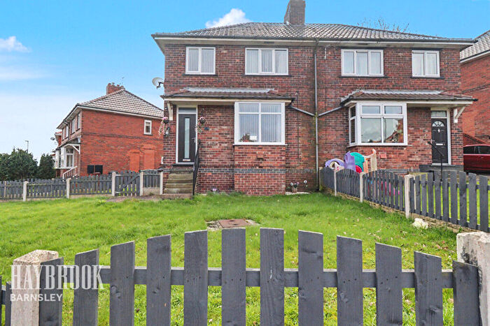 3 Bedroom Semi-Detached House For Sale In Croft Road, Barnsley, S74