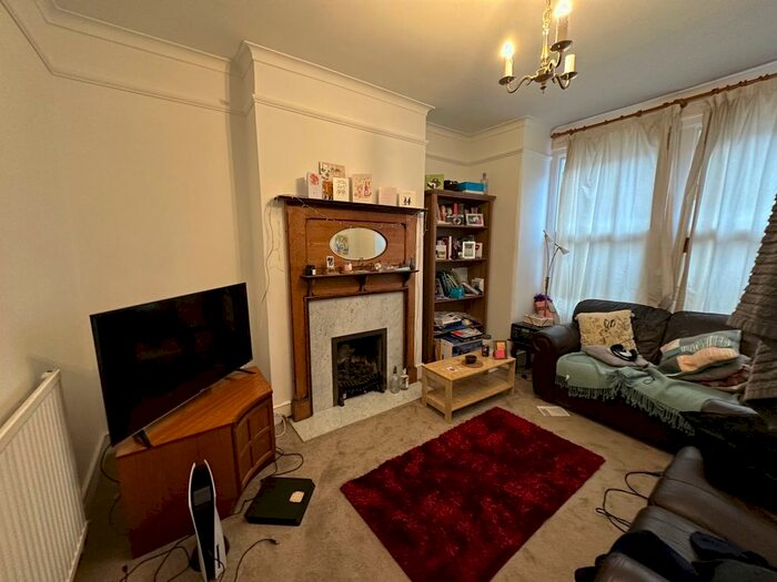 1 Bedroom Maisonette To Rent In Totterdown Street, London, SW17