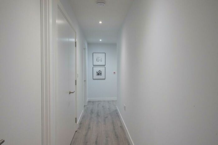 2 Bedroom Apartment To Rent In Circus Street, BN2