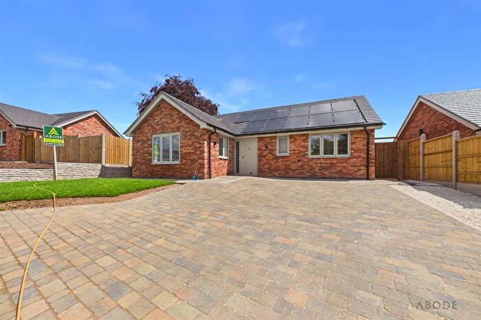 3 Bedroom Detached Bungalow For Sale In Porters Lane, Findern, Derby, DE65