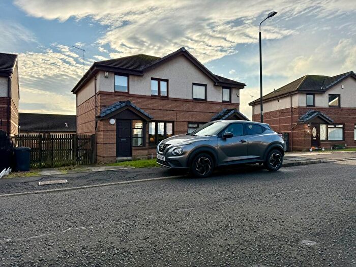 3 Bedroom Semi Detached House To Rent In Stewart Crescent, Barrhead, East Renfrewshire, G78