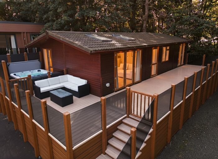 2 Bedroom Park Home For Sale In Ambleside Road, Troutbeck Bridge, Windermere, LA23