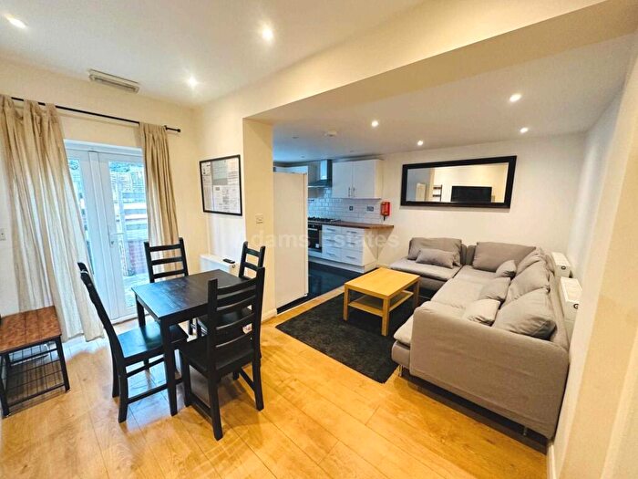 7 Bedroom Semi-Detached House To Rent In Shenstone Road, University Area, RG2