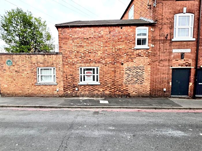 1 Bedroom Flat To Rent In Church Street, Walsall, WS3