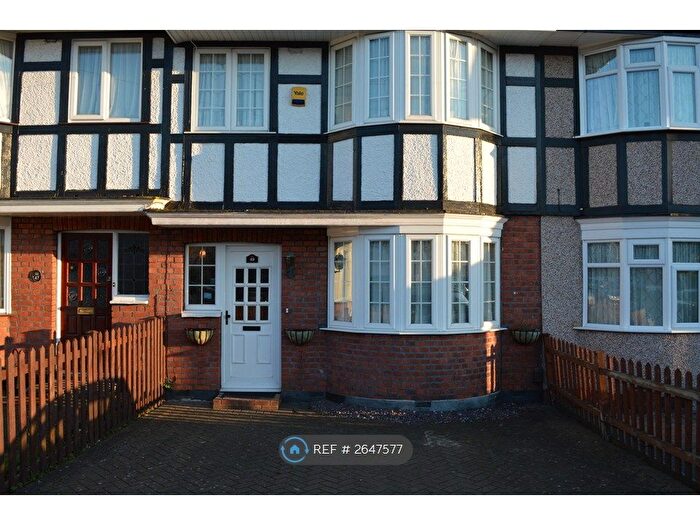 3 Bedroom Terraced House To Rent In Capthorne Avenue, Harrow, HA2