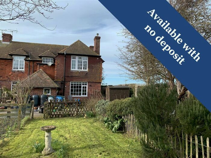 2 Bedroom Maisonette To Rent In Preston Road, Manston, Ramsgate, CT12