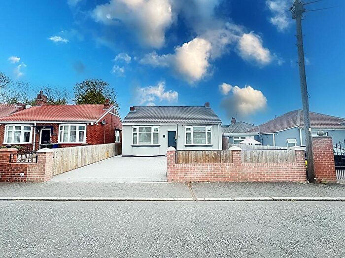 3 Bedroom Detached Bungalow For Sale In Thistley Close, Newcastle Upon Tyne, NE6